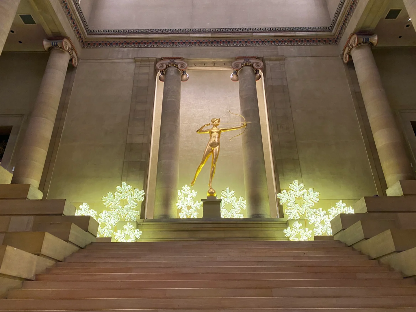 爱游戏app下载-关于【亚伦·诺拉的精彩投球】费城明星投手连续六场优异表现的信息