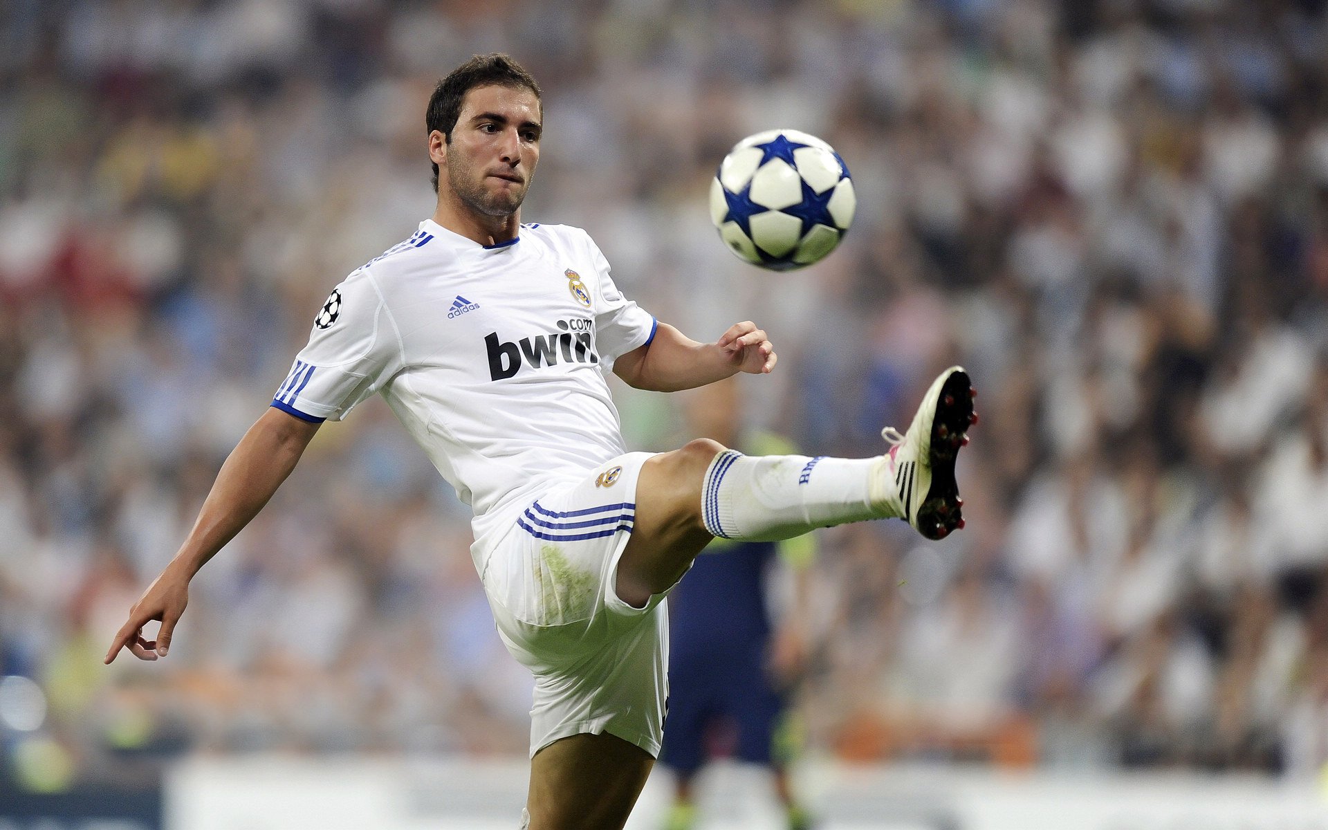 道格拉斯决赛中展现卓越耐力,道格拉斯a