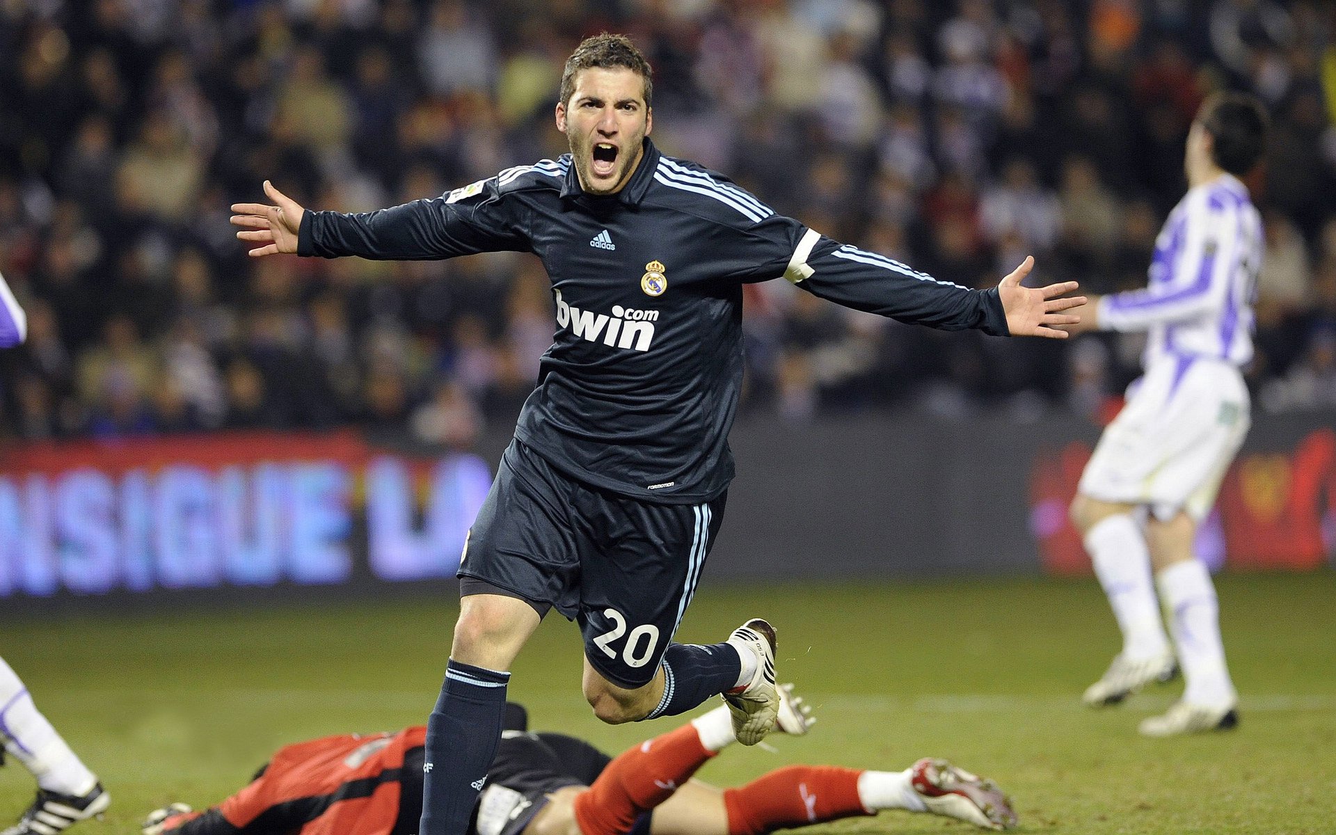 爱游戏电竞-“西甲战火升级：战术变换频繁，亮点迭出”，西甲战果